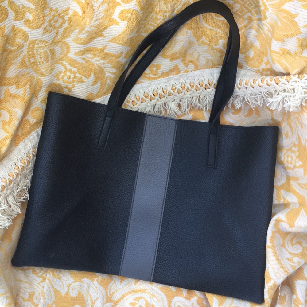 Vince Camuto Leather bag